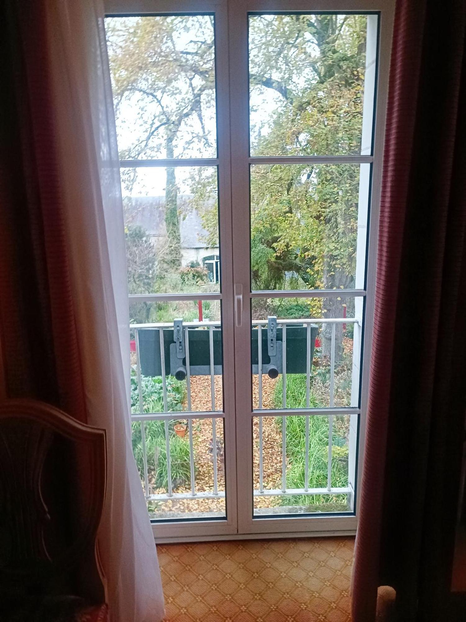 Hostellerie Les Hauts De Sainte Maure Esterno foto